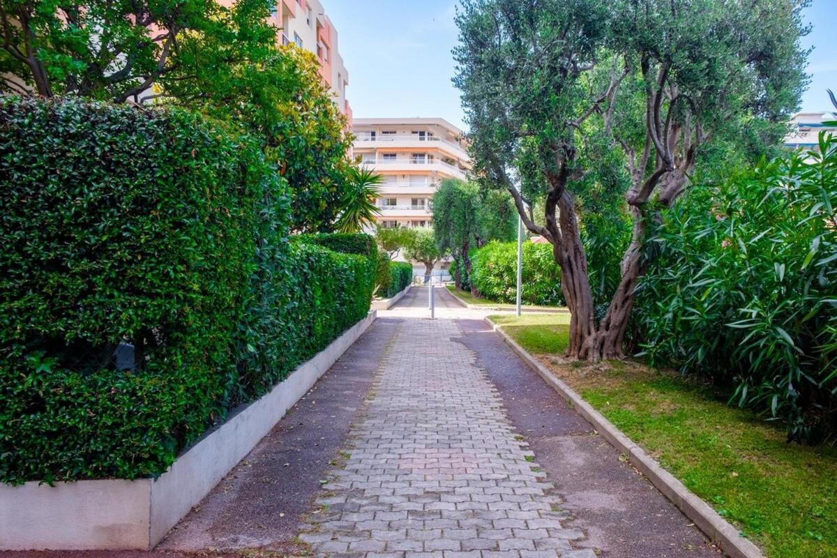 Le Riviera ~ Jardin ~ Parking ~ Climatisation Daire Cagnes-sur-Mer Dış mekan fotoğraf
